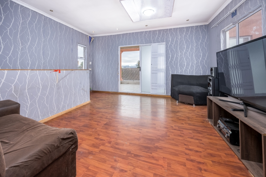 4 Bedroom Property for Sale in Devon Park Village Western Cape